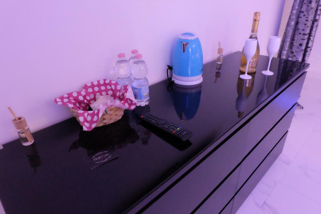 White Idromassaggio Su Richiesta Holiday home Naples